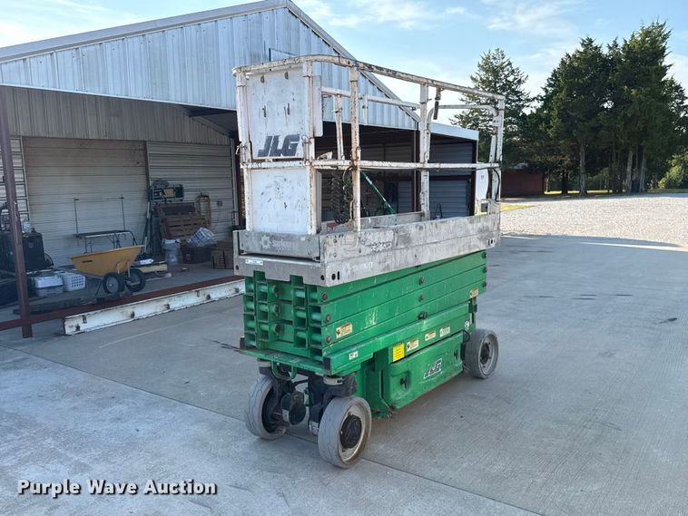 image for item FC4369 2011 JLG 2630ES scissor lift