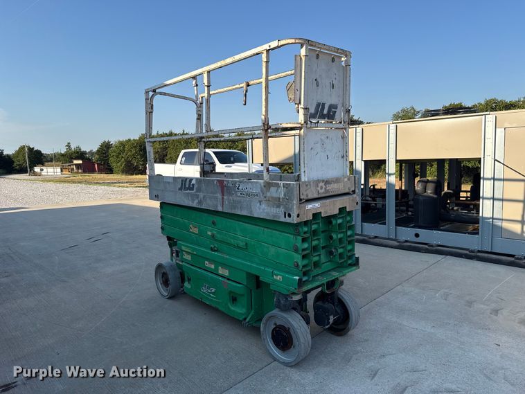 image for item FC4369 2011 JLG 2630ES scissor lift