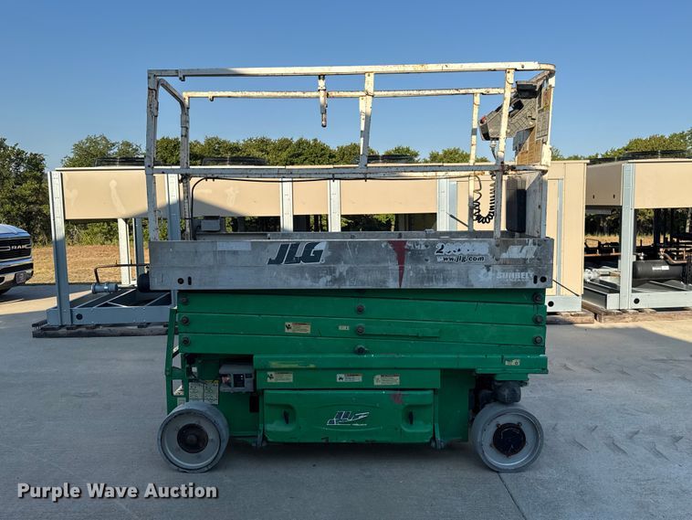 image for item FC4369 2011 JLG 2630ES scissor lift