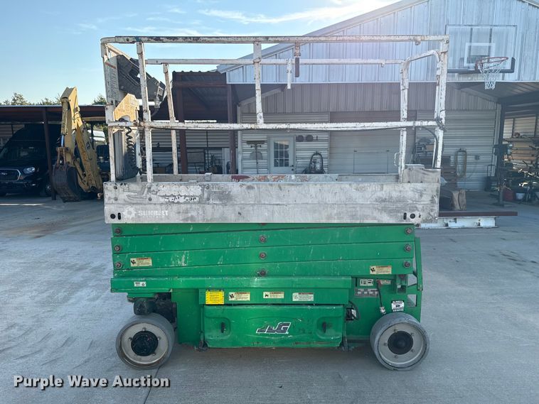image for item FC4369 2011 JLG 2630ES scissor lift