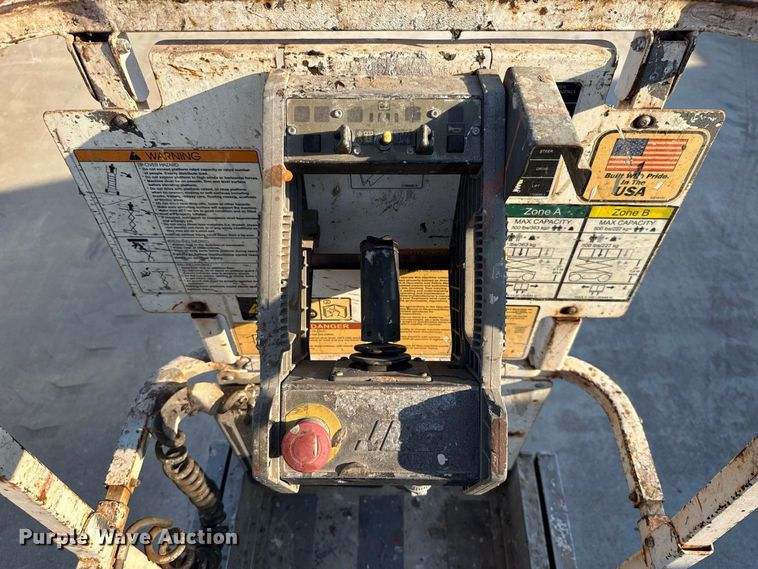image for item FC4369 2011 JLG 2630ES scissor lift