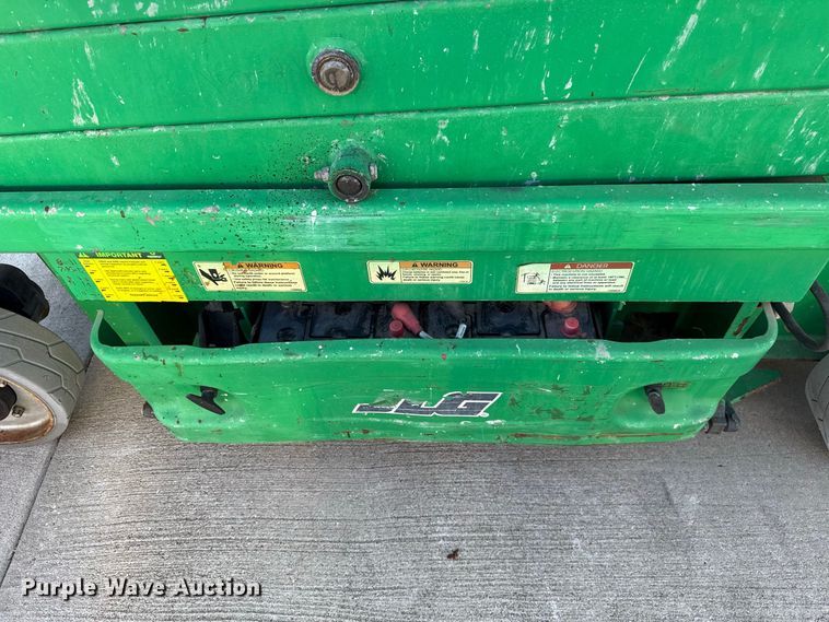 image for item FC4369 2011 JLG 2630ES scissor lift