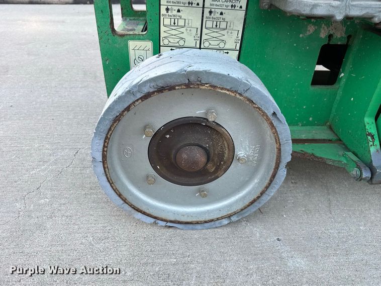 image for item FC4369 2011 JLG 2630ES scissor lift