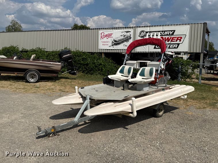 image for item FC4372 2002 Craig Catamaran Corporation boat