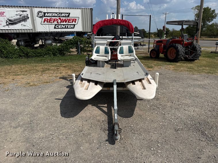 image for item FC4372 2002 Craig Catamaran Corporation boat
