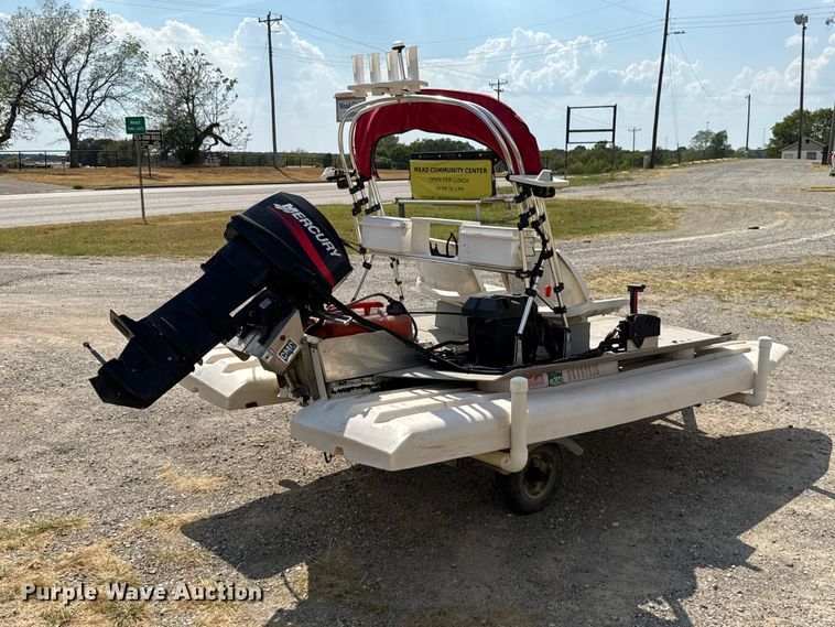 image for item FC4372 2002 Craig Catamaran Corporation boat