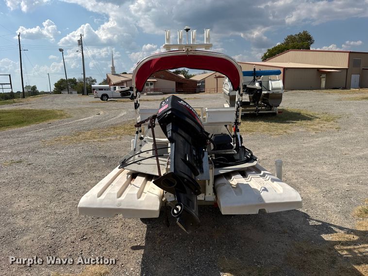 image for item FC4372 2002 Craig Catamaran Corporation boat