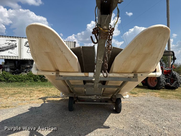 image for item FC4372 2002 Craig Catamaran Corporation boat