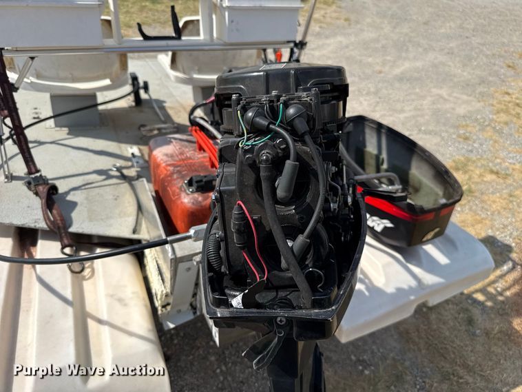 image for item FC4372 2002 Craig Catamaran Corporation boat