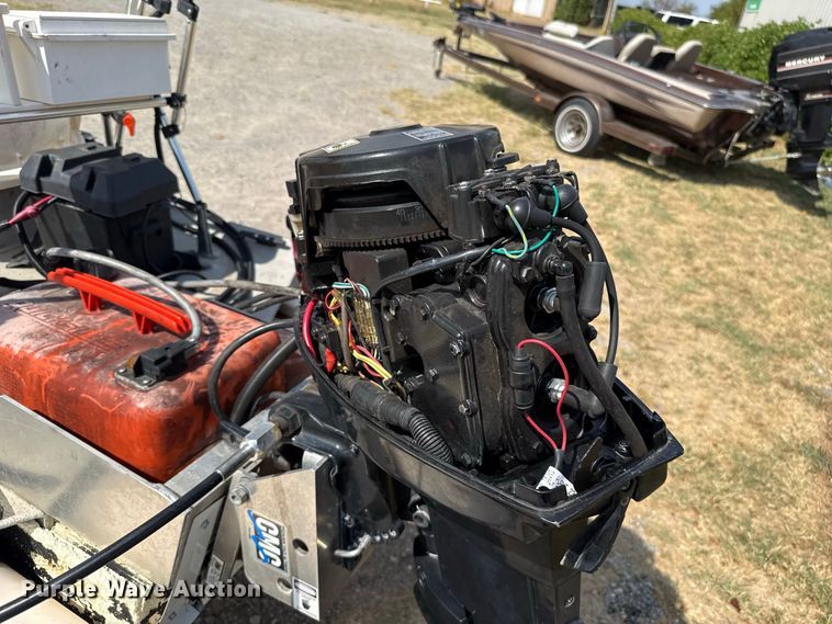 image for item FC4372 2002 Craig Catamaran Corporation boat