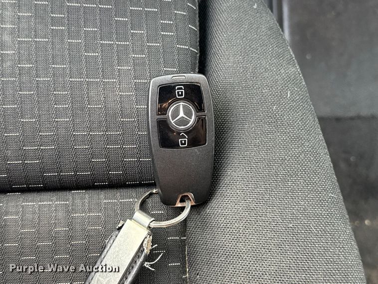 image for item FC4418 2019 Mercedes-benz Sprinter 3500 van