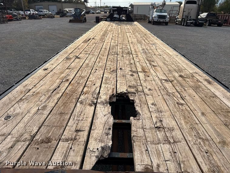 image for item FC4441 2015 PJ FD402 equipment trailer