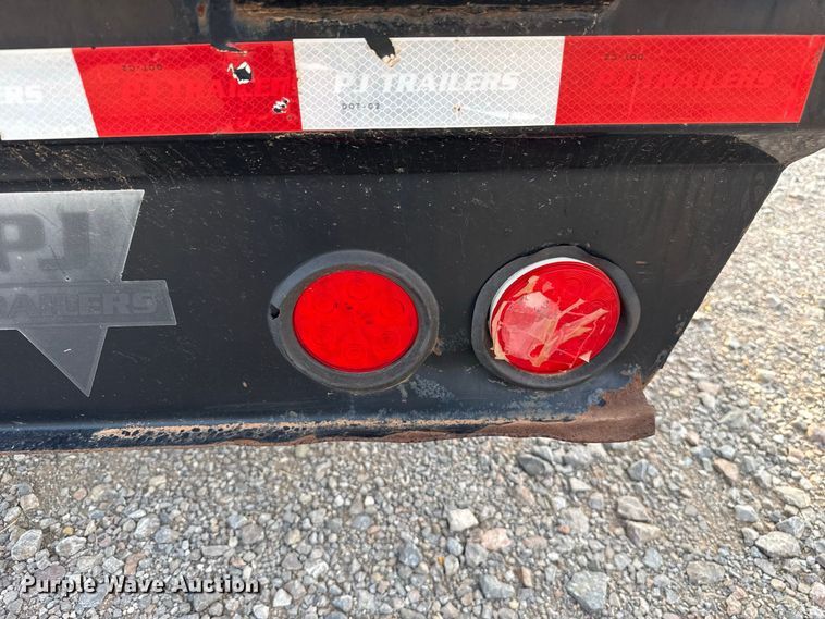 image for item FC4441 2015 PJ FD402 equipment trailer