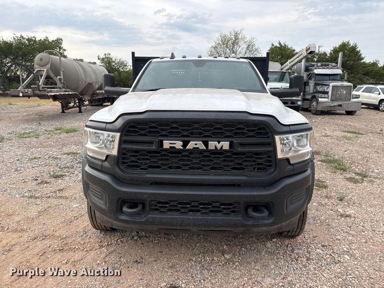 image for item FC4463 2022 RAM 5500 flatbed truck