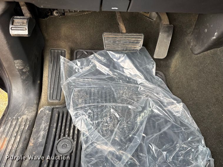 image for item FC4464 2015 GMC Sierra 1500 Crew Cab pickup truck