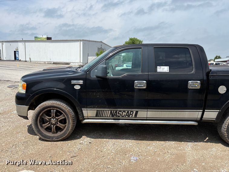 image for item FG0335 2005 Ford F150 Crew Cab pickup truck