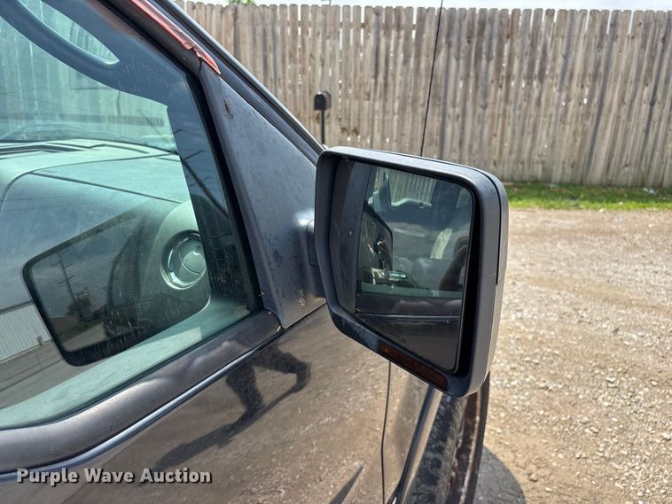 image for item FG0335 2005 Ford F150 Crew Cab pickup truck