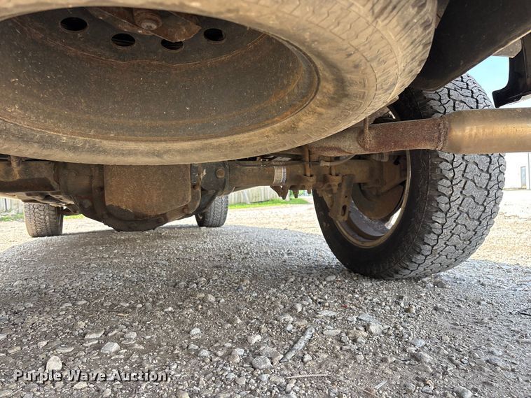 image for item FG0335 2005 Ford F150 Crew Cab pickup truck