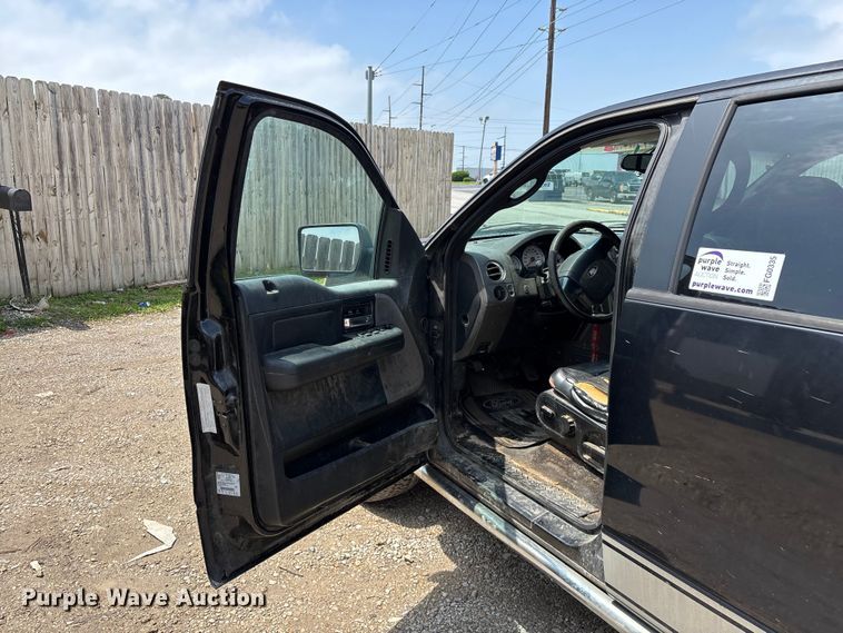 image for item FG0335 2005 Ford F150 Crew Cab pickup truck