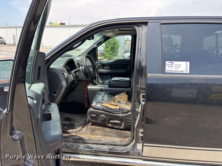 image for item FG0335 2005 Ford F150 Crew Cab pickup truck