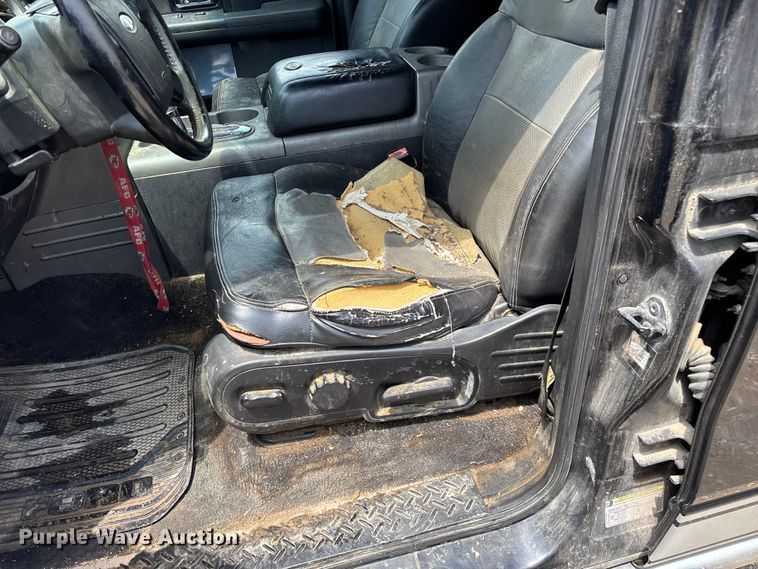 image for item FG0335 2005 Ford F150 Crew Cab pickup truck