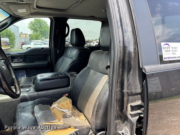 image for item FG0335 2005 Ford F150 Crew Cab pickup truck