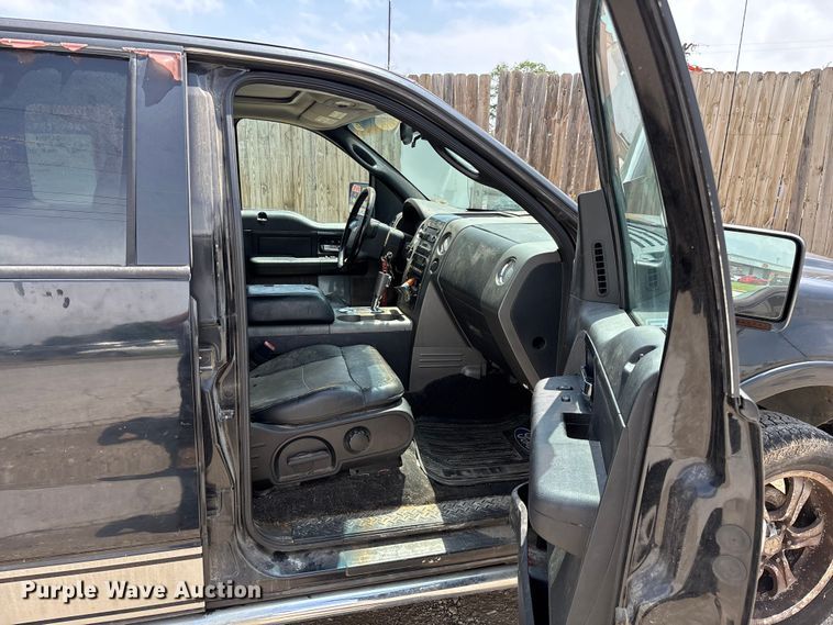 image for item FG0335 2005 Ford F150 Crew Cab pickup truck
