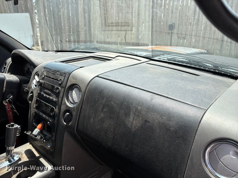 image for item FG0335 2005 Ford F150 Crew Cab pickup truck