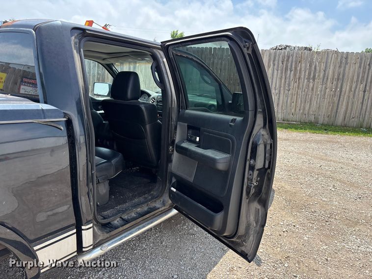 image for item FG0335 2005 Ford F150 Crew Cab pickup truck