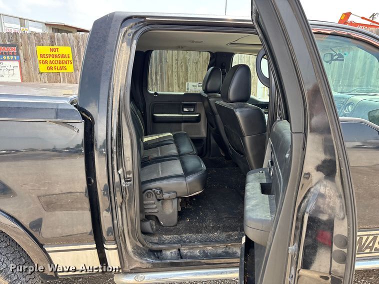 image for item FG0335 2005 Ford F150 Crew Cab pickup truck