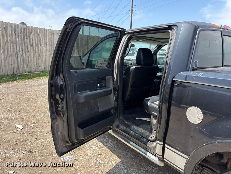 image for item FG0335 2005 Ford F150 Crew Cab pickup truck