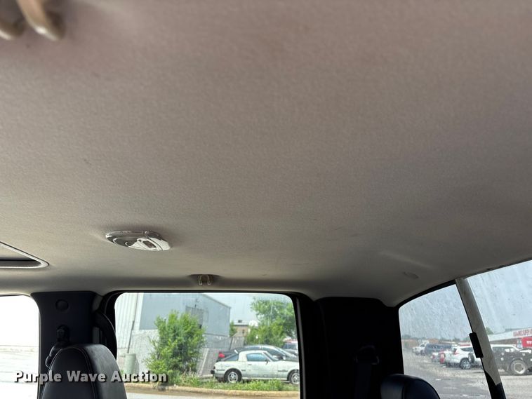 image for item FG0335 2005 Ford F150 Crew Cab pickup truck