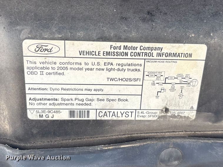 image for item FG0335 2005 Ford F150 Crew Cab pickup truck