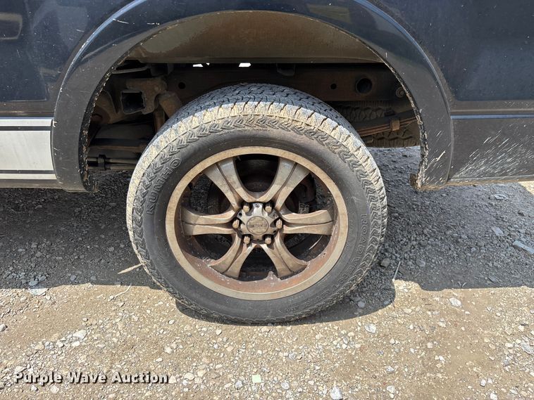 image for item FG0335 2005 Ford F150 Crew Cab pickup truck