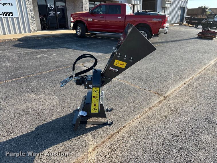 image for item FG0680 Erskine CH450H  compact utility loader wood chipper
