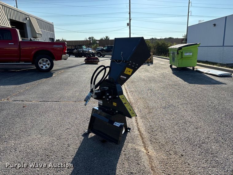 image for item FG0680 Erskine CH450H  compact utility loader wood chipper