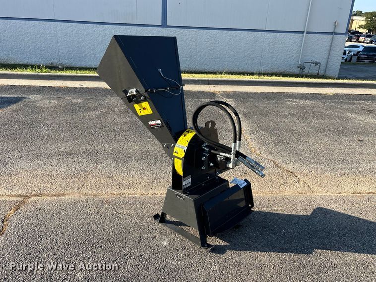 image for item FG0680 Erskine CH450H  compact utility loader wood chipper