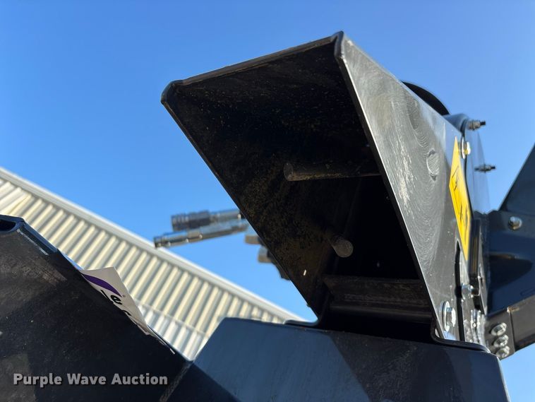 image for item FG0680 Erskine CH450H  compact utility loader wood chipper