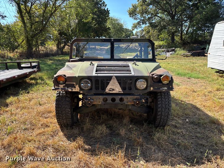 image for item FG0683 AM General HMMWV SUV