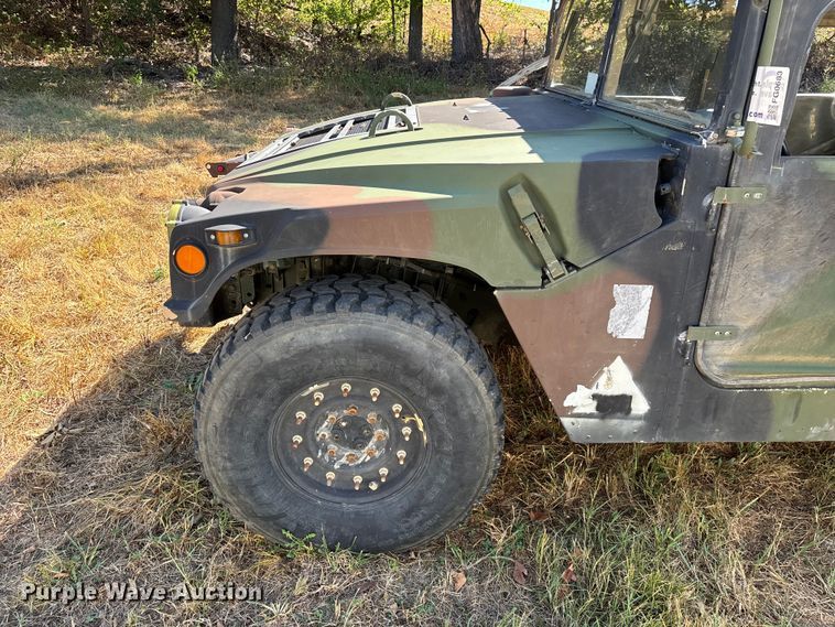 image for item FG0683 AM General HMMWV SUV