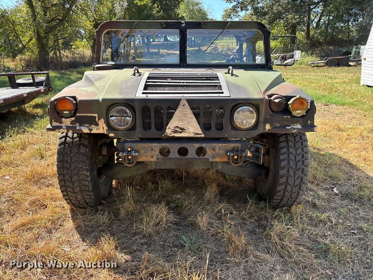 image for item FG0683 AM General HMMWV SUV