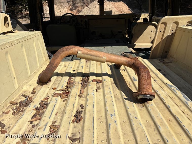 image for item FG0683 AM General HMMWV SUV