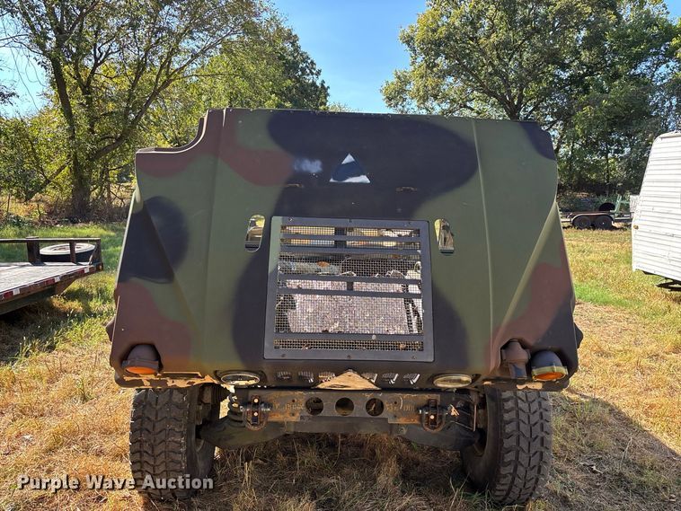 image for item FG0683 AM General HMMWV SUV