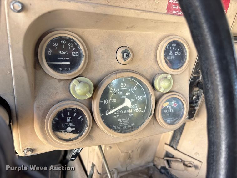 image for item FG0683 AM General HMMWV SUV