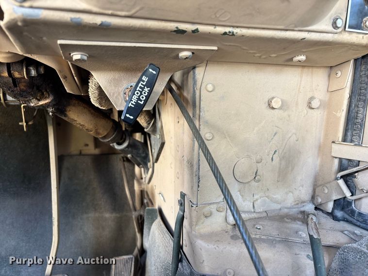 image for item FG0683 AM General HMMWV SUV