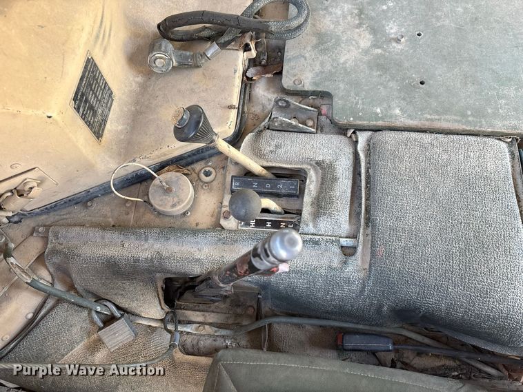 image for item FG0683 AM General HMMWV SUV