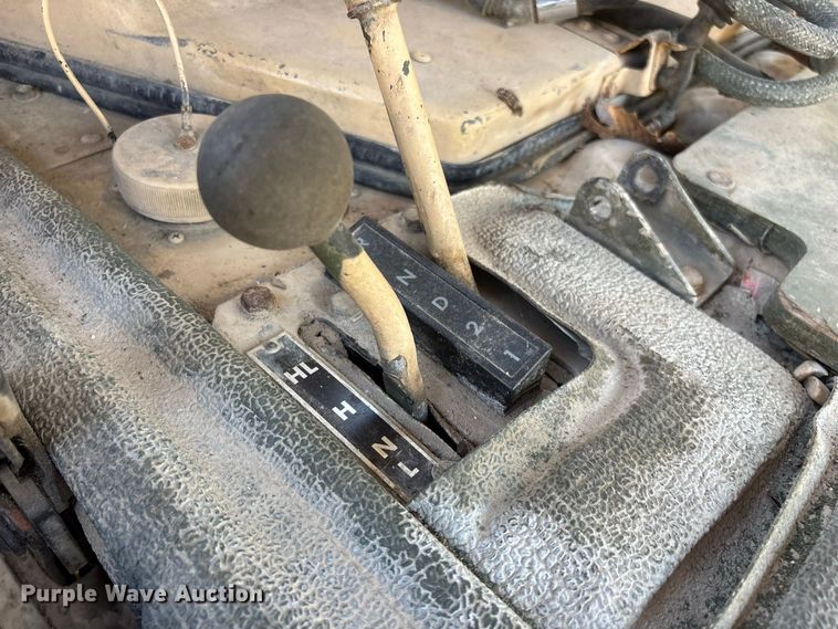 image for item FG0683 AM General HMMWV SUV