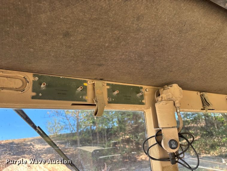 image for item FG0683 AM General HMMWV SUV
