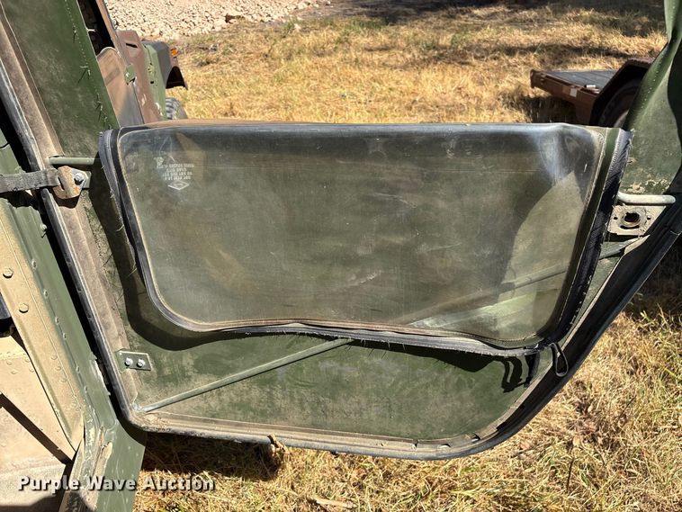 image for item FG0683 AM General HMMWV SUV