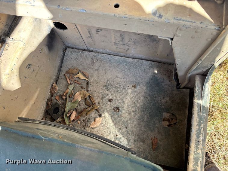 image for item FG0683 AM General HMMWV SUV